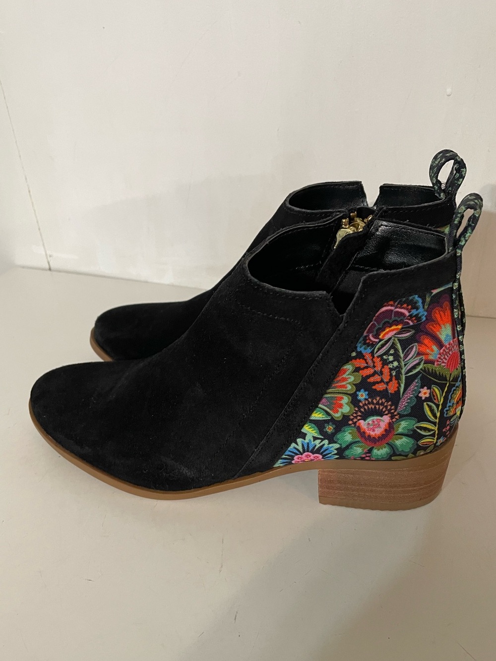 INKKAS Booties NWT